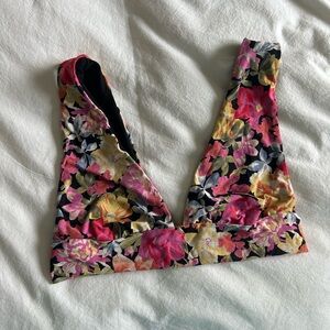 Billabong bikini top size M